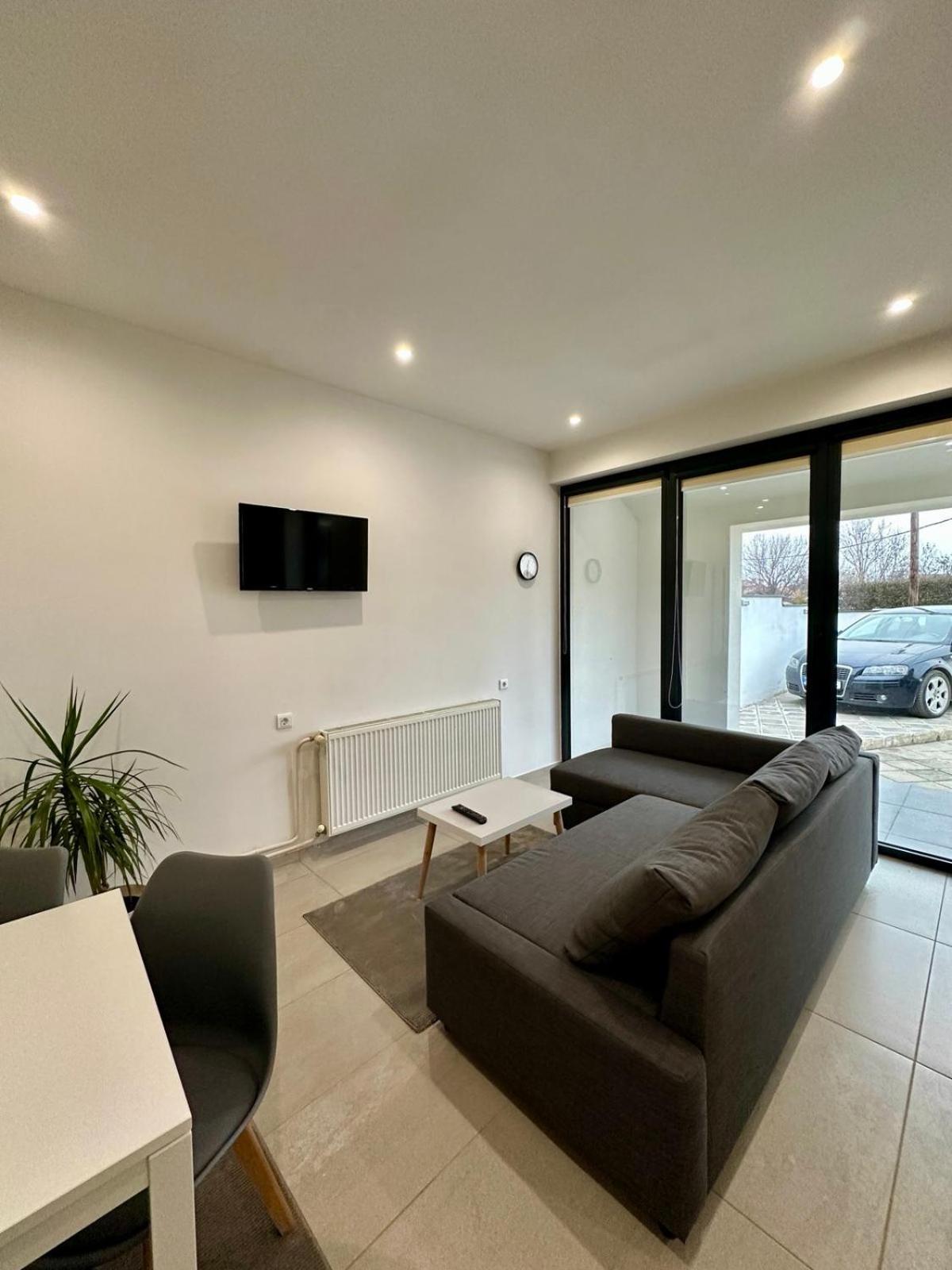 19 Apartment *