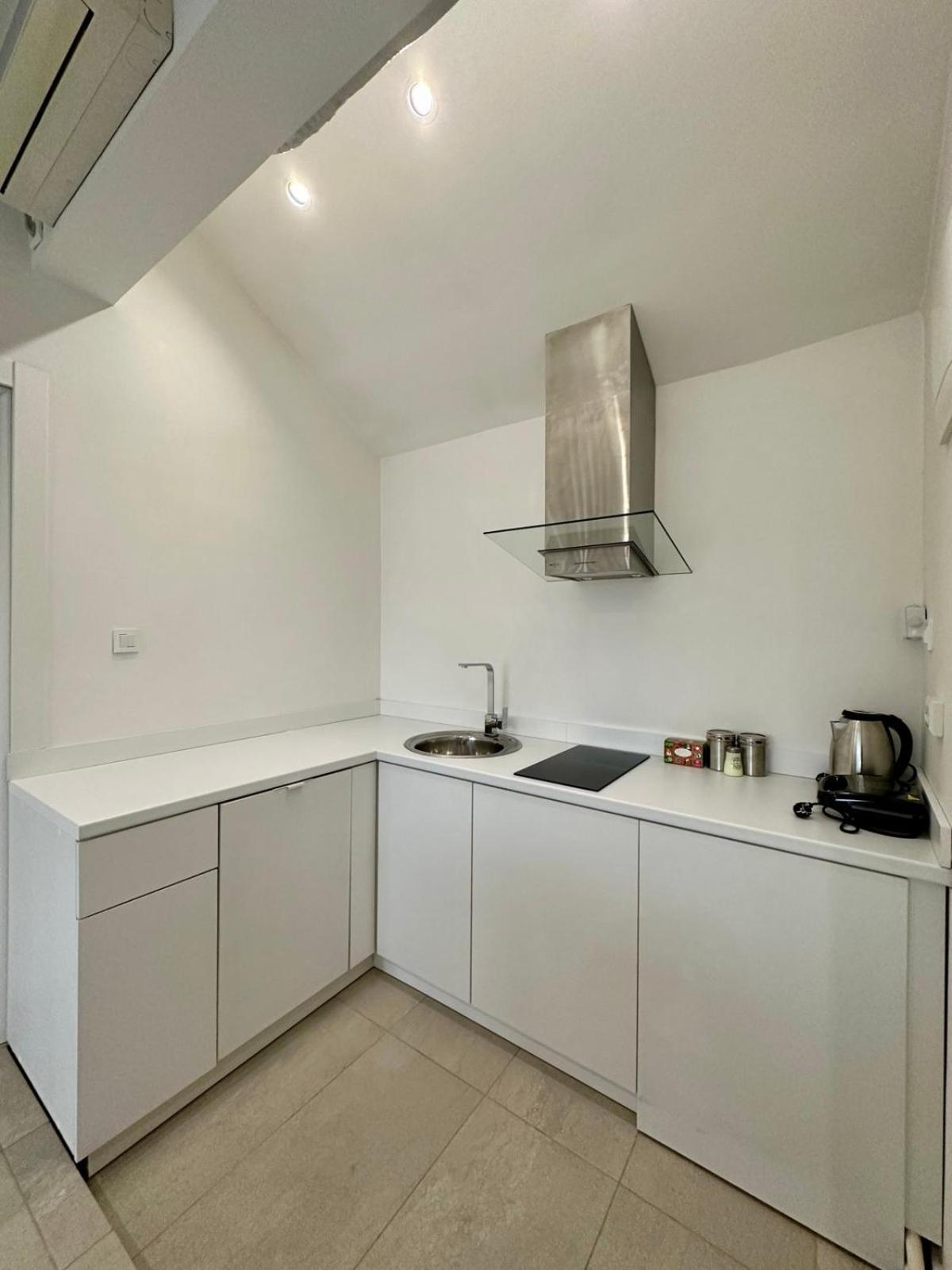 19 Apartment *